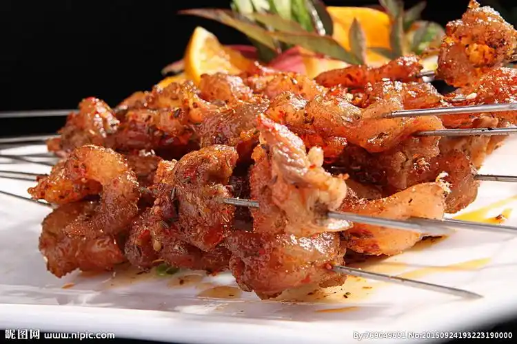 烤牛板筋烤筋串串烧烤图片