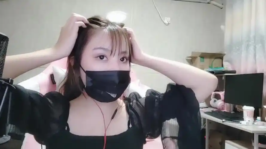 斗鱼-一条小团团ovo2020年8月25日七夕唱歌比赛和露脸聊天唱歌(非弹幕