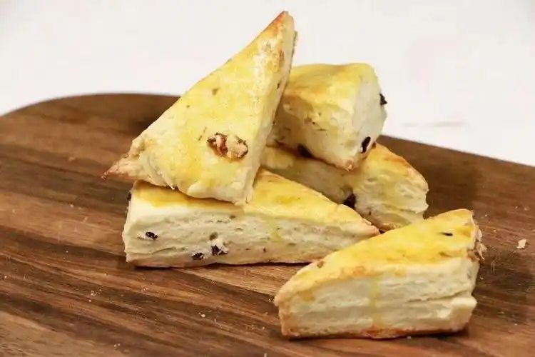 麻麻小厨房蔓越莓核桃司康