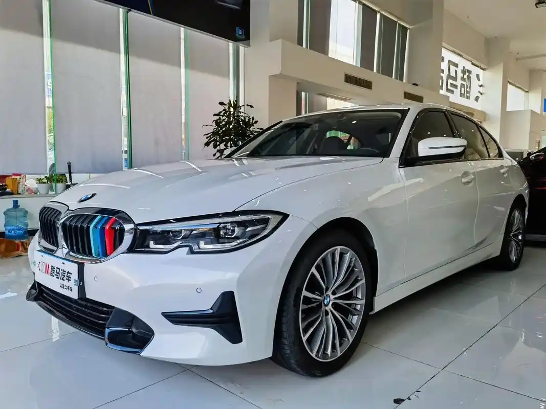 宝马3系 2021款 320i 运动套装.【车辆名称】202 - 抖音