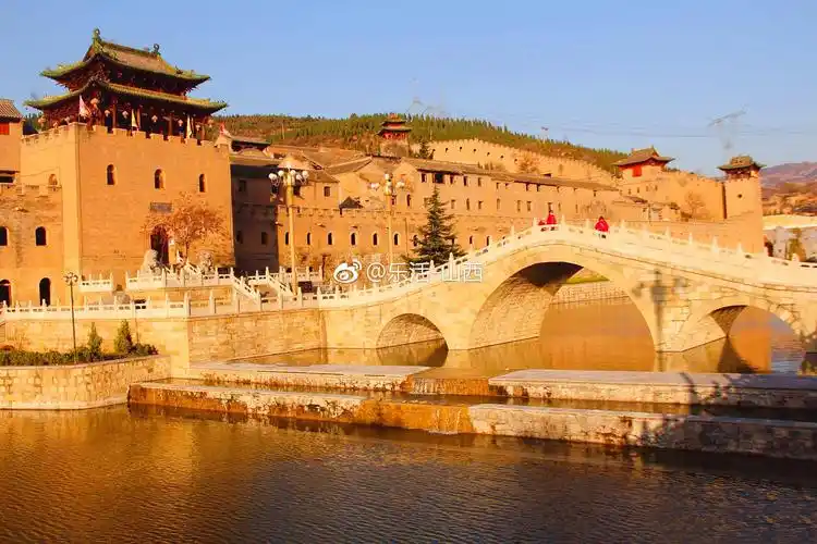 山西沁水郑村镇湘裕村,被誉为"中国北方明代第一古城堡"93兵洞连城