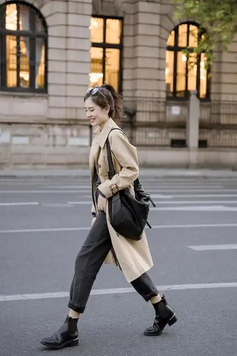 卡其色风衣搭配什么裤子,鞋子?