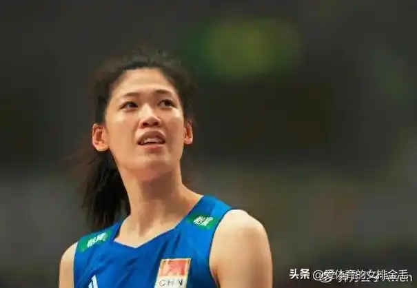 李盈盈的队友还是要比金软景的队友还是强一个档次的,这套阵容有个好