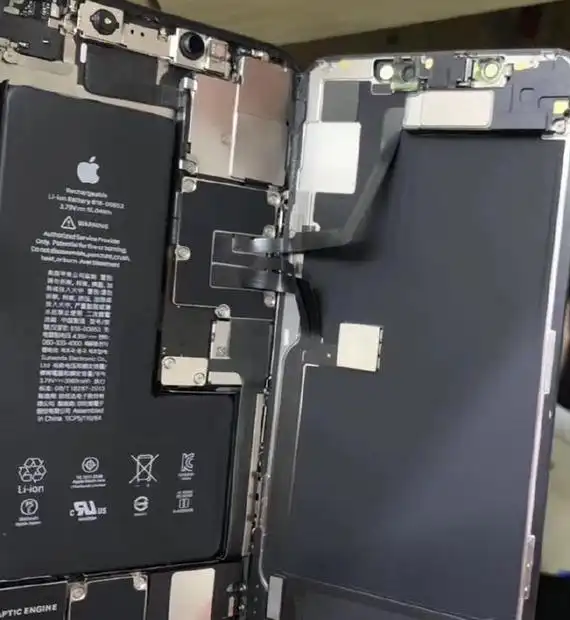 iphone 11 pro max拆机图(图片来源网络)