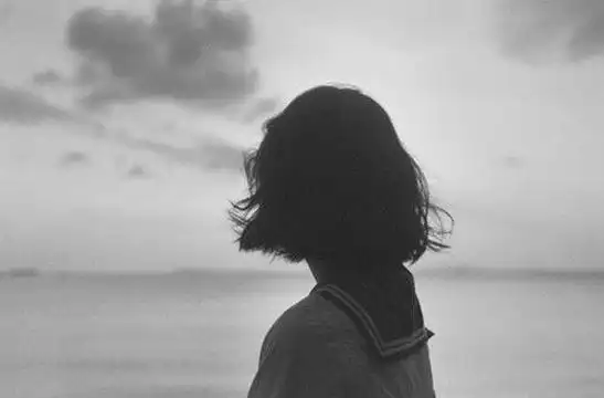 伤感的黑白时光