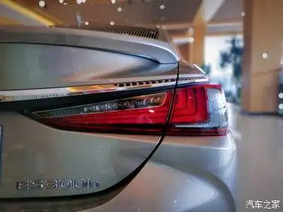 拍实车雷克萨斯新es