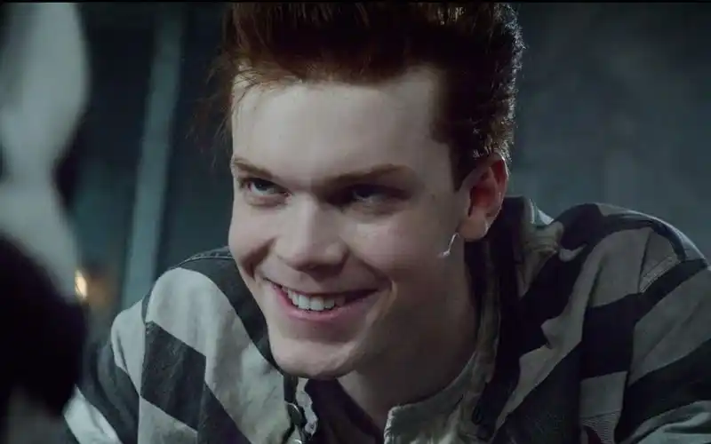 [哥谭/杰罗姆]我会继续在阴影里延续下去,活在哥谭的不满中