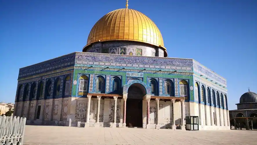 耶路撒冷是基督教(包括天主教),犹太教与伊斯兰教的圣地.