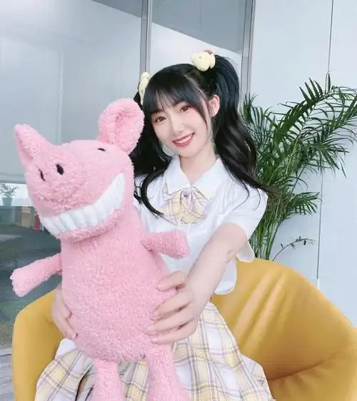 林晚晚替身越来越离谱一个视频中跳舞跟露面都不是同一人