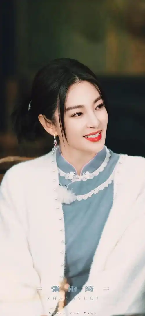 张雨绮民国氛围感美照太养眼了