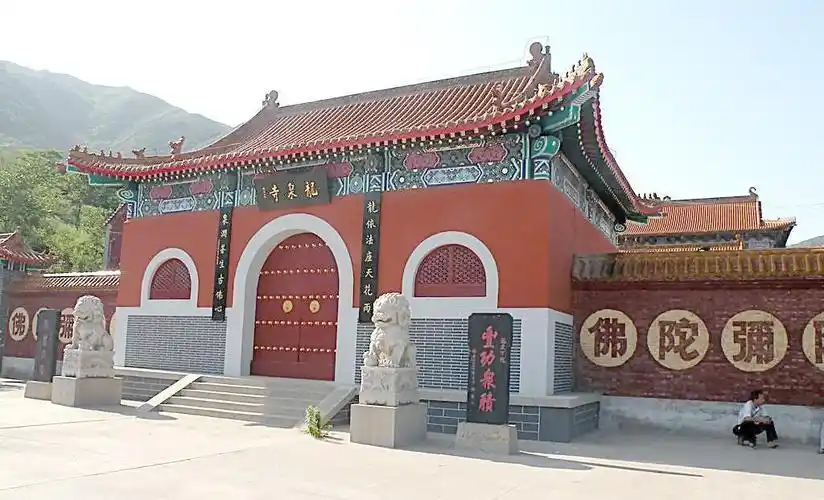 高僧圆寂,进士前来写挽联,上联差点挨打,下联力挽狂澜