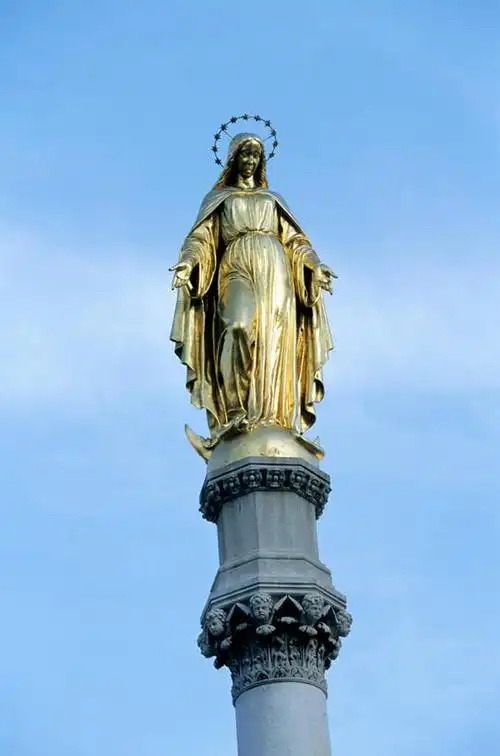 无人,站,竖图,室外,白天,仰视,石头,雕塑,圣母玛利亚,阴影,节日,艺术