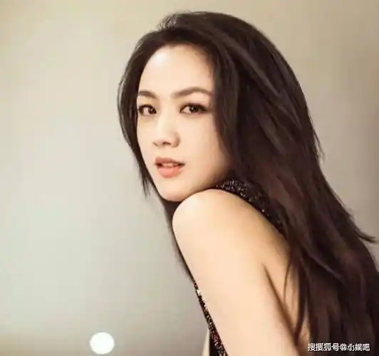 "一脱成名"后隐退,45岁汤唯在韩国种菜养鸡,终寻得岁月安稳