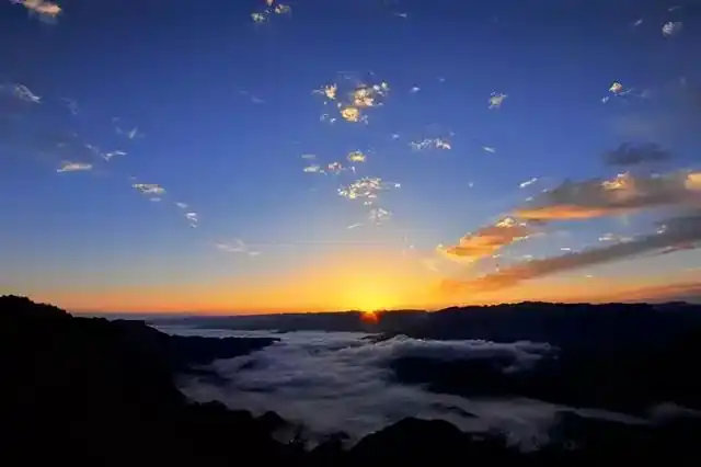 《琉璃·诗歌》诗歌与远方【首发】