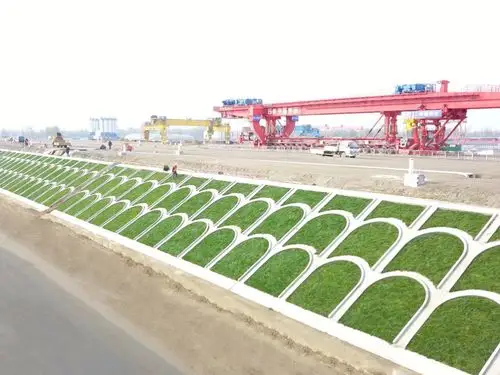 郑州南站四分部骨架护坡施工全部结束