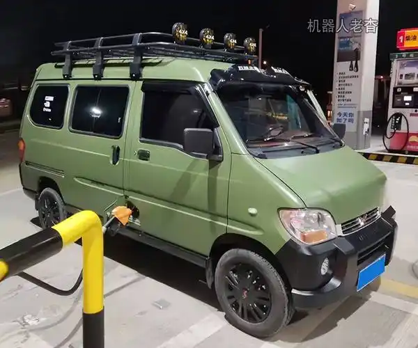 五菱之光打造绿色战车,小面包改装露营车自驾游,低投入床车旅行
