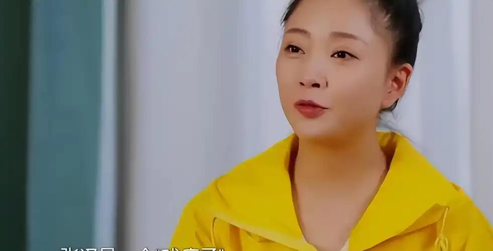 张译:照顾植物女友,剧组耍大牌,长着驴脸凭什么成为百亿影帝?