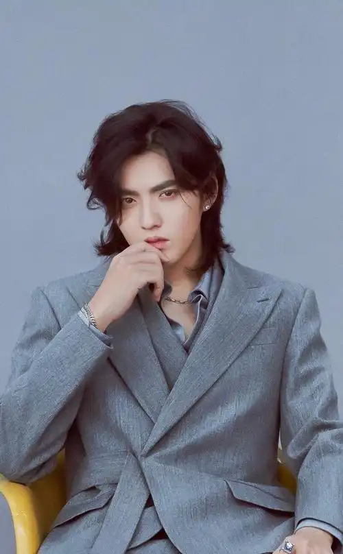 当男明星留起长头发,朱一龙,王力宏儒雅风,陈坤,井柏然文艺范_网易