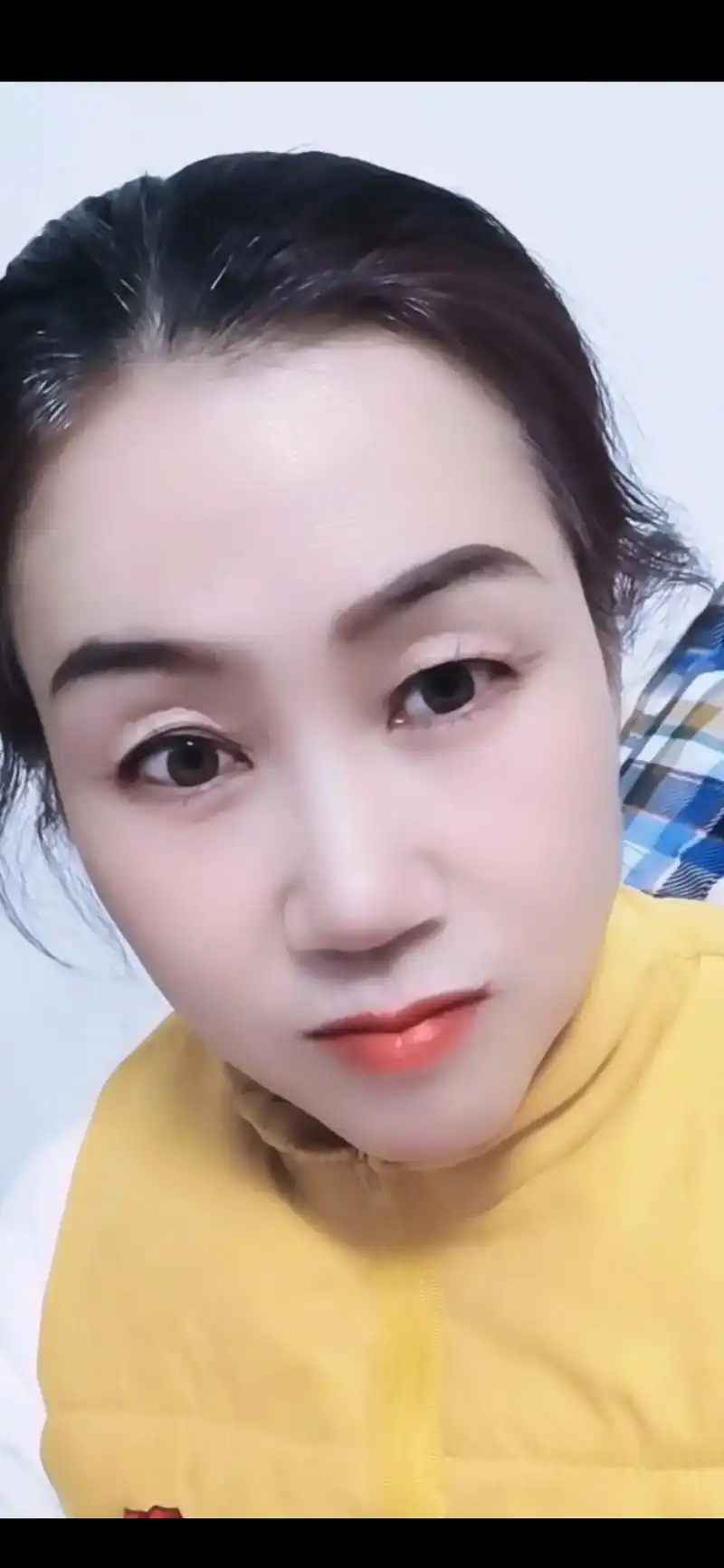 哈哈这就是戴眼镜七年的节奏眼睛变了形还一大一小唉96为什么如