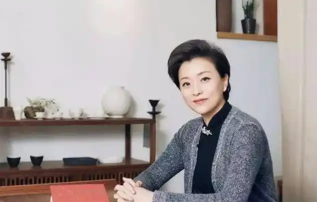 杨澜b中放红枣事件是怎么回事