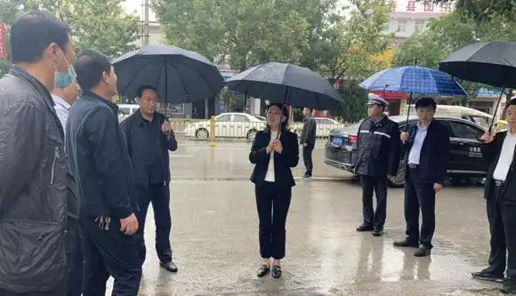 杨孟珠检查城区防汛工作