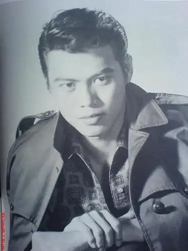 当红时拐走了红楼梦大美人乐韵,却又将其抛弃致死|乐韵|罗烈|香港