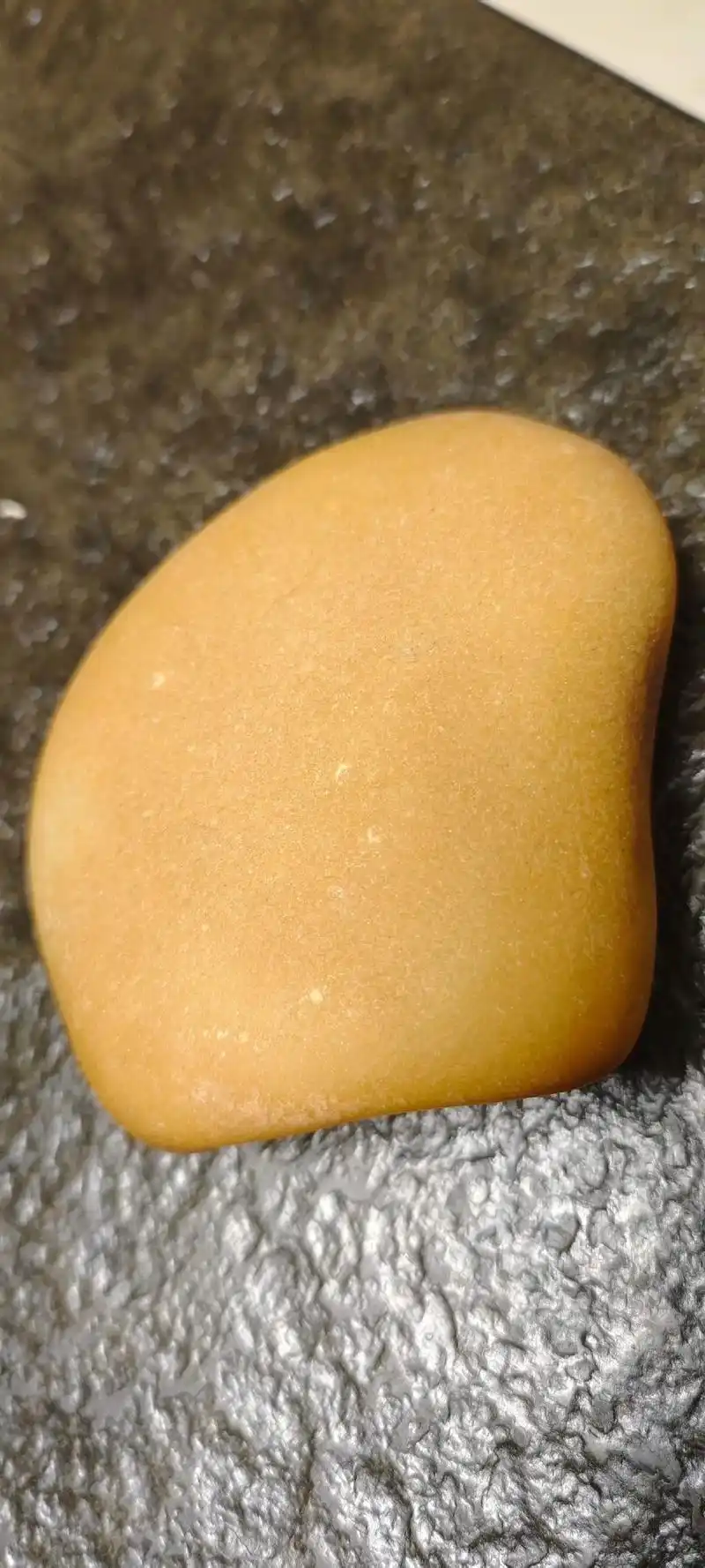 哈密罗布泊戈壁玉原石自己捡的怎么样!#纯天然奇石 ##籽料原 - 抖音