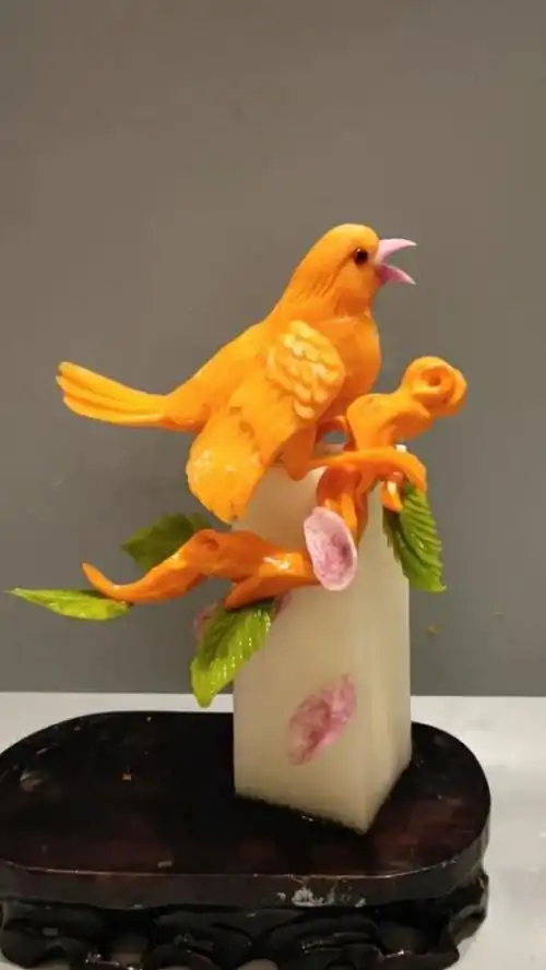 用胡萝卜做一只小鸟,没费多长时间!还挺好看