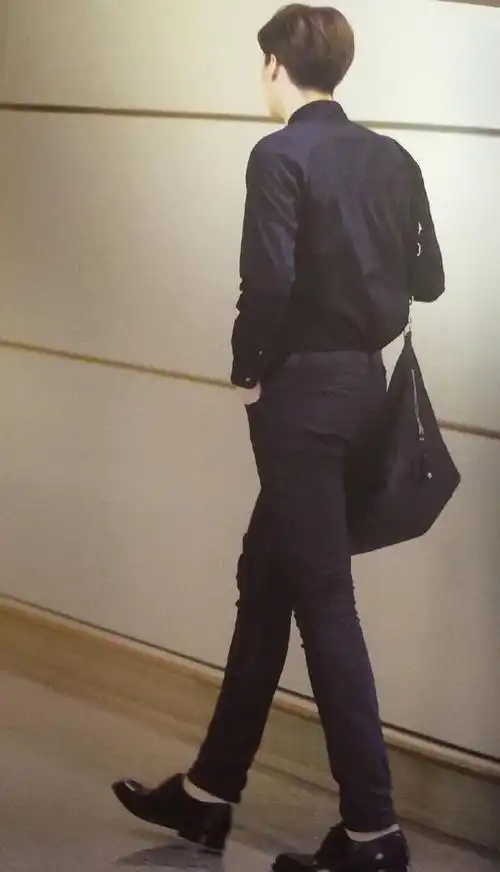 来认明星背影——tfboys,王一博范丞丞你们认出来了吗?