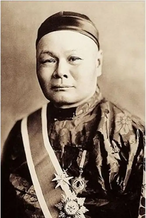 6,何甘棠何鸿章(sir eric edward hotung,1926年6月8日-2017年9月20日