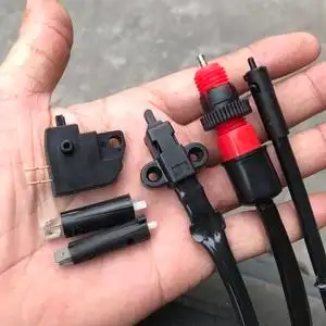 摩托车配件刹车开关三轮后刹车灯开关碟刹脚刹开关线离合断电开关