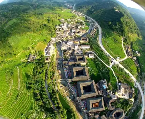 永定铺筑乡村振兴幸福道