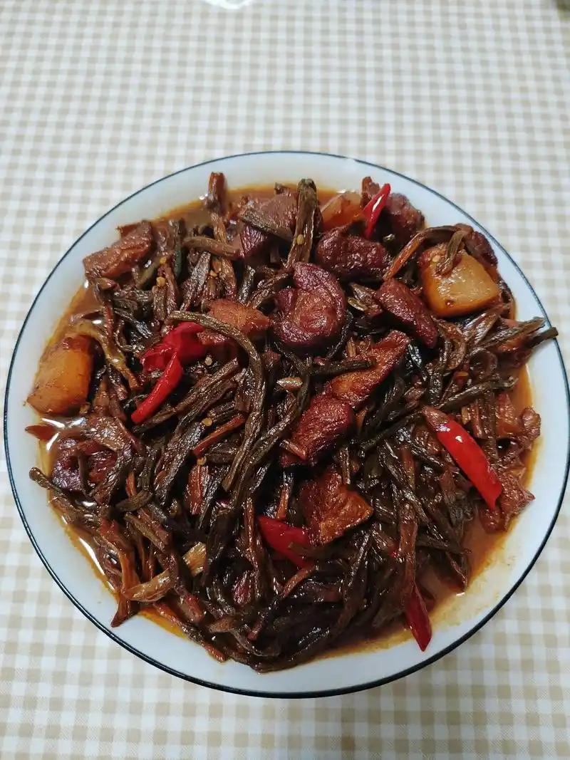 干豆角烧肉.#图文伙伴计划 #家常菜 #江西特色美食 #干豆 - 抖音