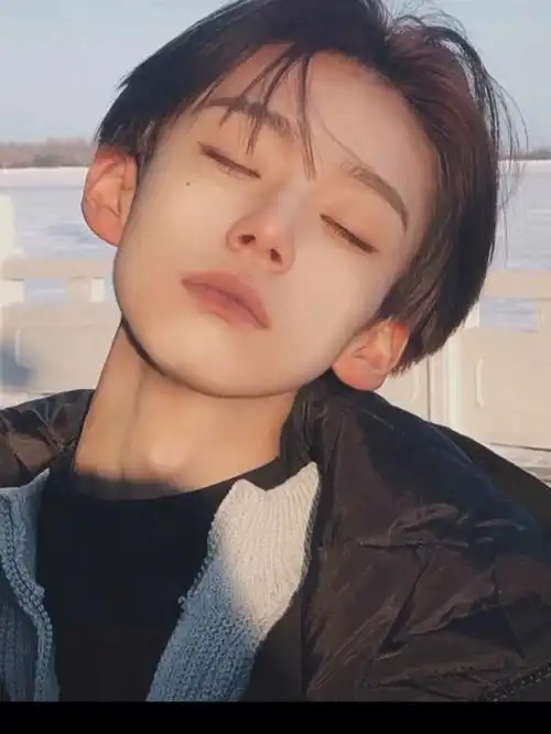 张琪笙简直是我的理想型,太帅了,爱的不行