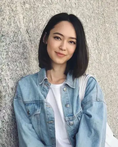 颜好气质佳这位24岁新加坡混血模特真的是美炸了