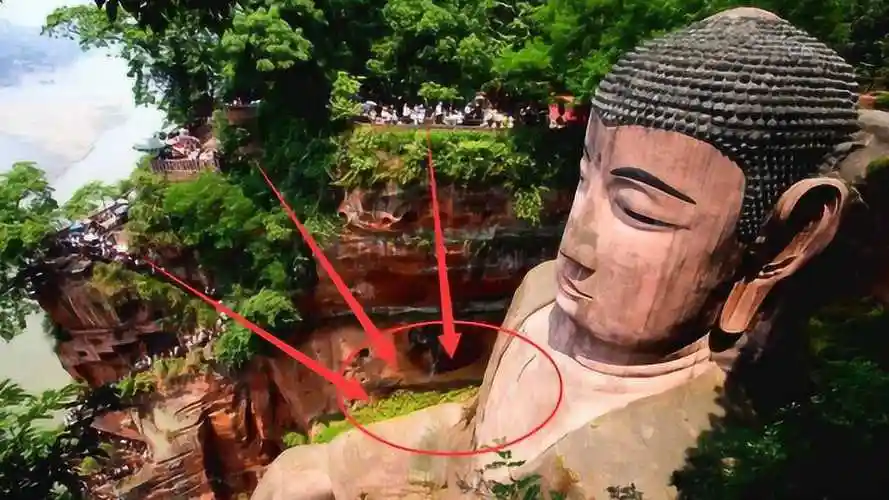 汶川地震显灵的乐山大佛体内竟藏暗室封存1200年传说将揭开