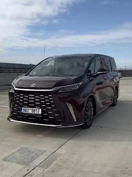 这是欧美人有史以来能买到的最豪华的面包车雷克萨斯lm