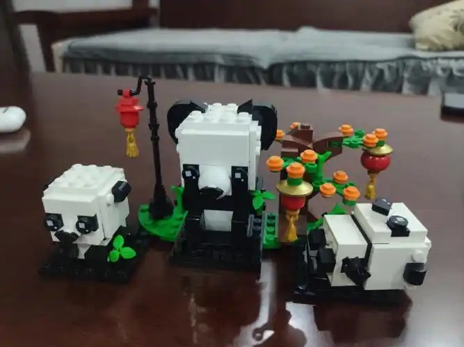 周末就是和男友待在家里拼乐高放松的生活,开心的周末呀#小情侣的日常