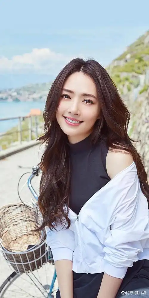 郭碧婷,这个名字或许不陌生,她是一位来自台湾的女演员和模特.