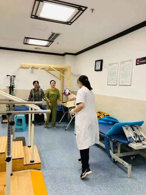 国庆节中秋节,我们康复治疗师陪您一起过双节.