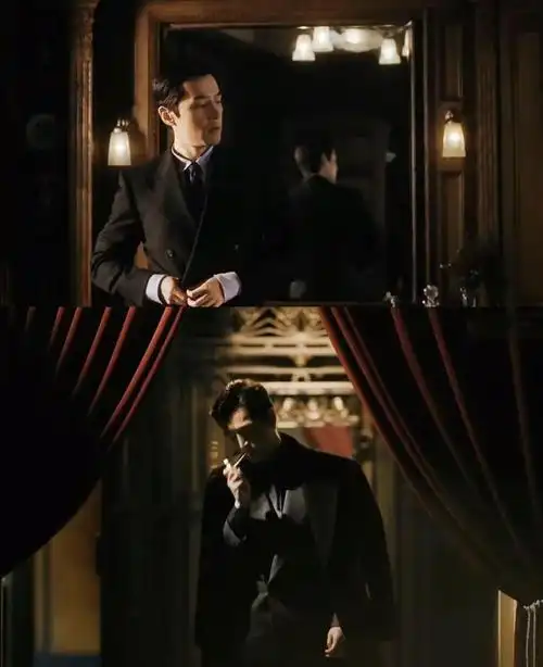 胡歌演绎出了这个男人的腔调,贴合到身高胖瘦,再多一分少一分,好像都