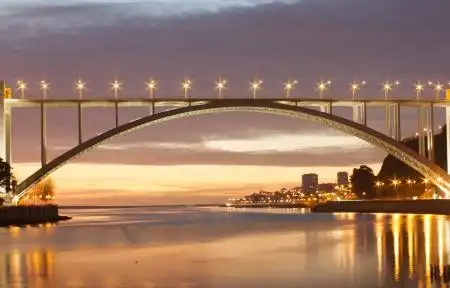 夜晚漂亮的桥风景3440x1440壁纸