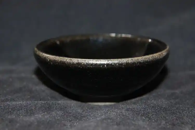 已结缘小器型的乌金柴烧建盏是真的好看