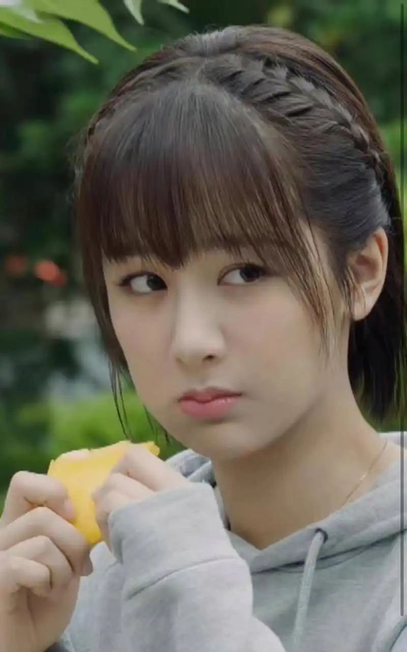 有多少《亲爱的热爱的》剧粉当年想学编杨紫这个发型,到现在都没学会?