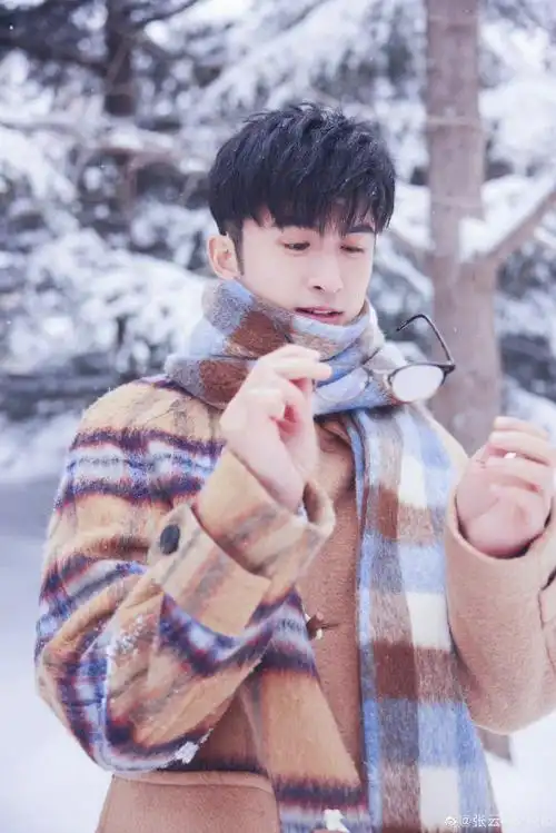 张云龙超话#张云龙0302生日快乐#3他是《我的波塞冬》中痴情的阳光