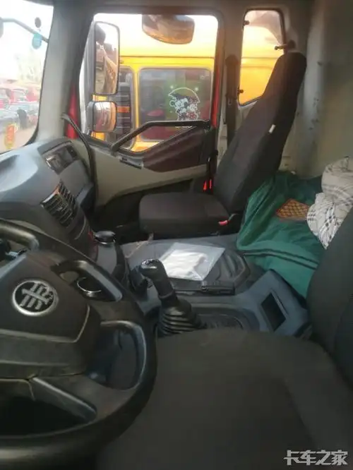 解放j6p后八轮自卸车锡柴一汽变速箱国五