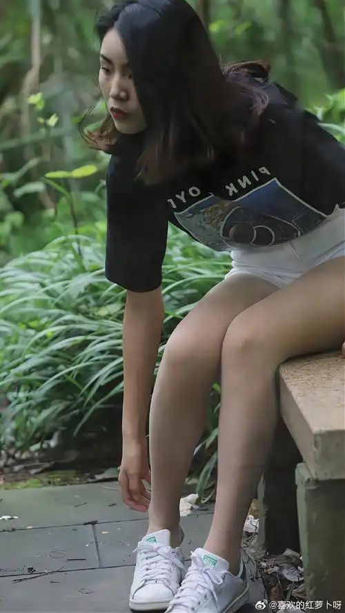 丝袜船袜加板鞋,青春靓丽有活力