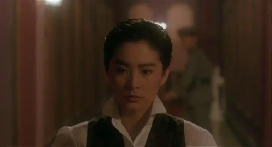 十九刀马旦32岁的林青霞英气逼人