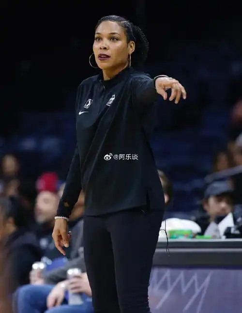 nba g联盟年度最佳教练林赛·哈丁与湖人达成协议成为助理教练