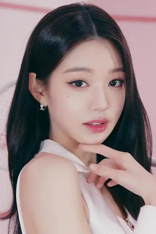 话92#张元英棉花糖小兔神#230425  ive日本官咖更新元英个人资料cr